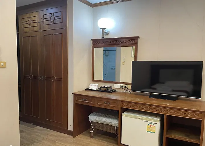 Suan Sunandha Palace 3*